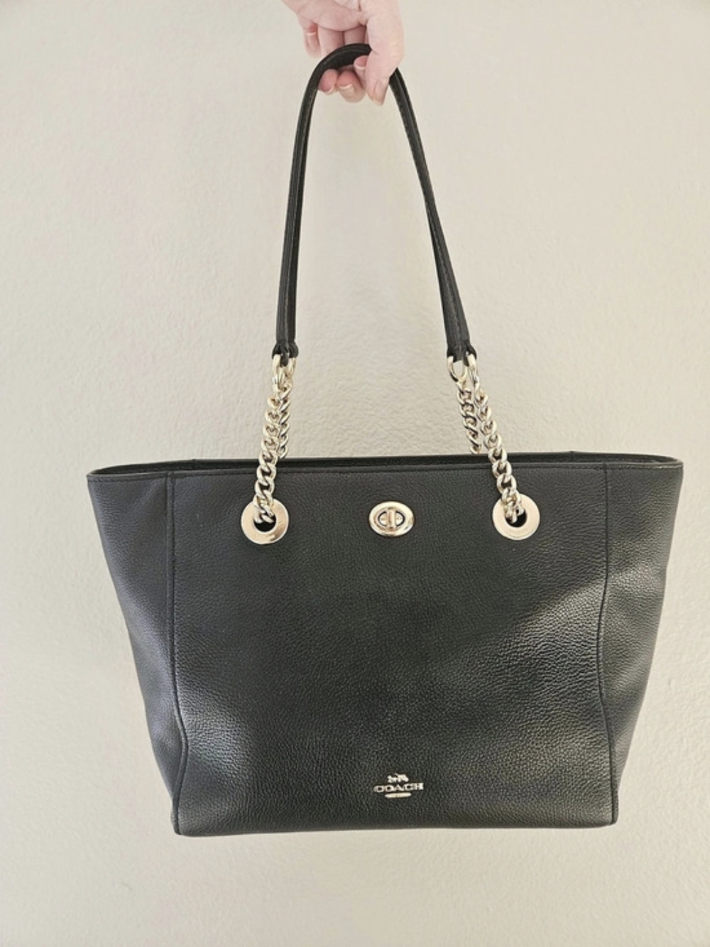 Coach Turnlock Chain Tote In Black